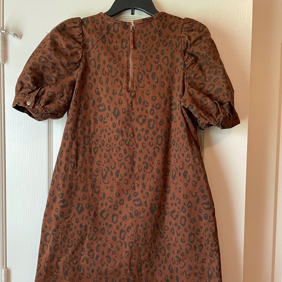 Universal Thread Cheetah Puffy Sleeve Denim Dress - Picture 2 of 8